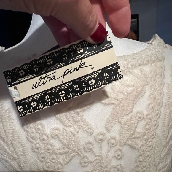 ULTRA PINK Women’s Lace Top - Picture 5 of 5